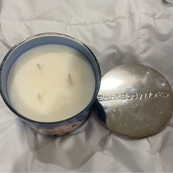 BBW Sweater Weather 3 wick candle - Picture 2 of 4